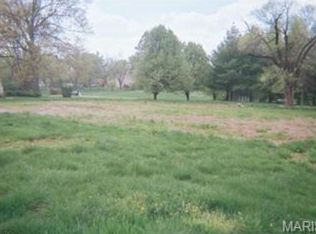 360 Wolff Ln, Ballwin, MO 63011