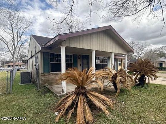 2nd image of 601 Orchid Dr