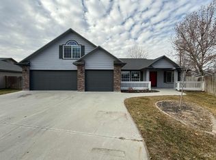 137 S Bryson Ct, Nampa, ID 83686