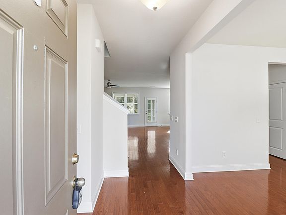 4th image of 3274 Conservancy Ln