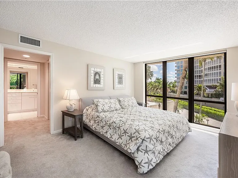 4551 Gulf Shore Blvd N #306 — Photo 20