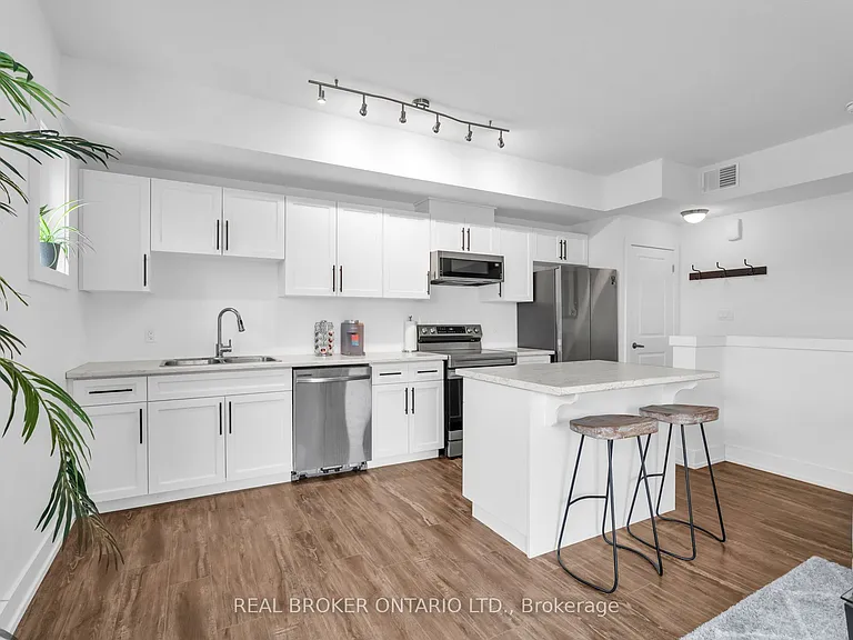 17 Centre St #311 — Photo 13