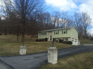 206 W Simpson St, Bedford, PA 15522