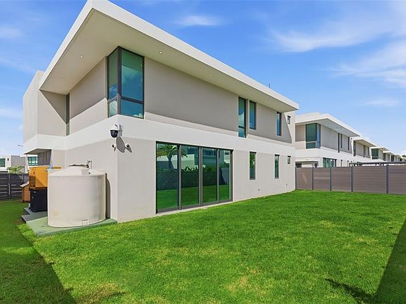 4th image of 8 Acacia