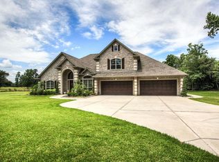 15601 Crown Oaks Dr, Montgomery, TX 77316