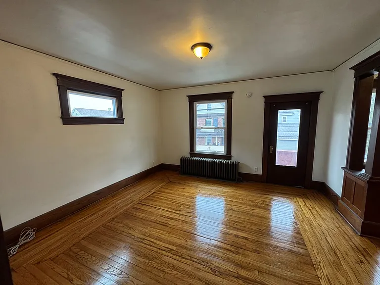 207 Church St — Photo 3