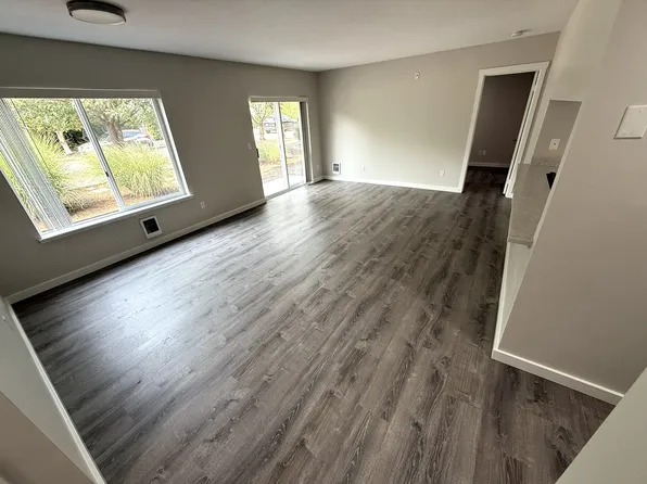 9242 Ashworth Ave N APT A103, Seattle, WA 98103