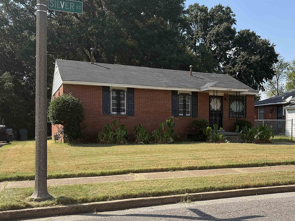 2nd image of 2405 Silver St