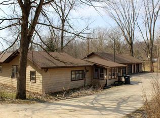 731 W Deer Creek Rd, Clinton, IA 52732