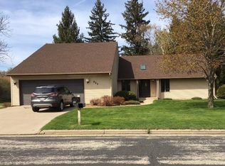 723 McMillen St, Fort Atkinson, WI 53538