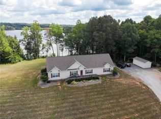 615 Crystal Cove Ln, Yanceyville, NC 27379