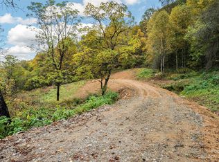 13-16 & 17 Wayward Cv, Clyde, NC 28721