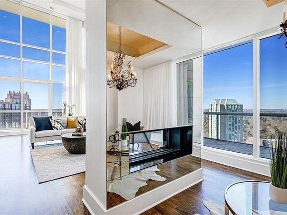 5th image of 2881 Peachtree Rd NE APT 2405