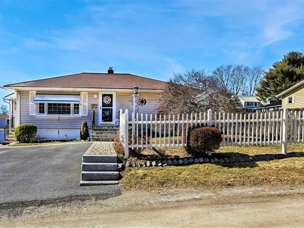 35 Baltic Rd, Worcester, MA 01607