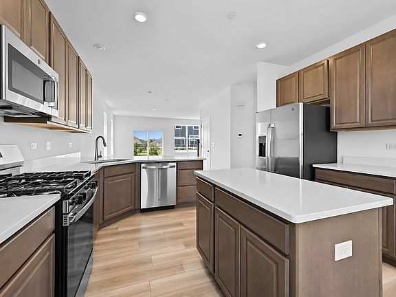 5th image of 12388 Tinsley St
