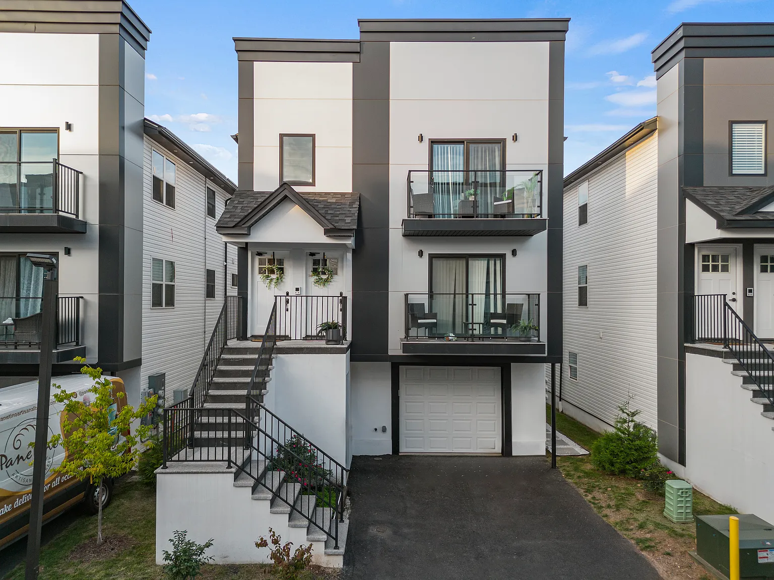 3 bed, 1700 sqft, $3,200 — Photo 1