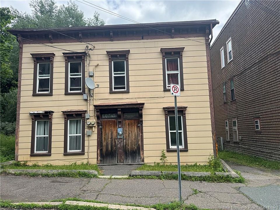 1st image of 44 Kennedy St