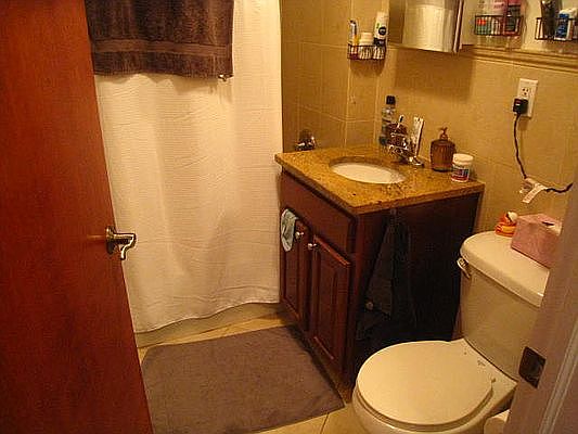 5th image of 2580 38th St APT 4R