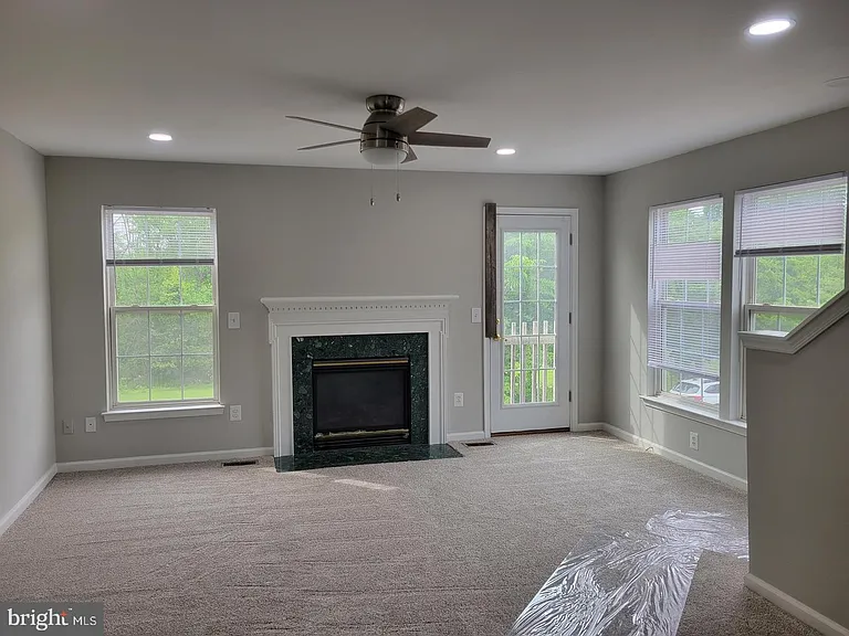 44189 Litchfield Ter — Photo 4