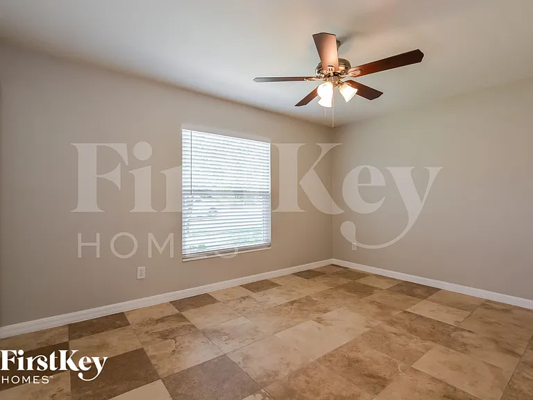 497 Wurst Rd — Photo 8