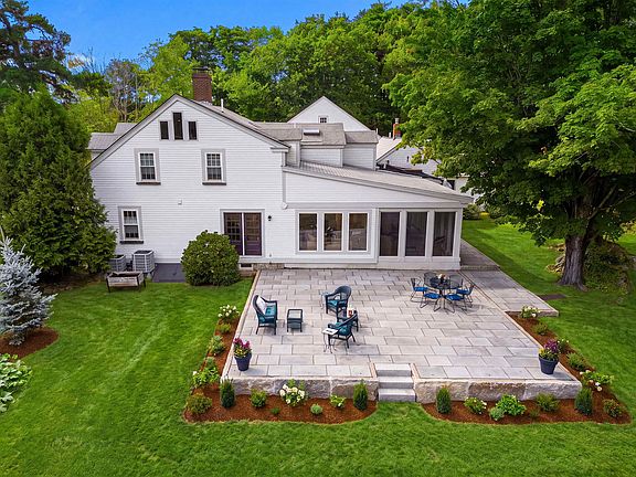 2nd image of 153 Atlantic Avenue