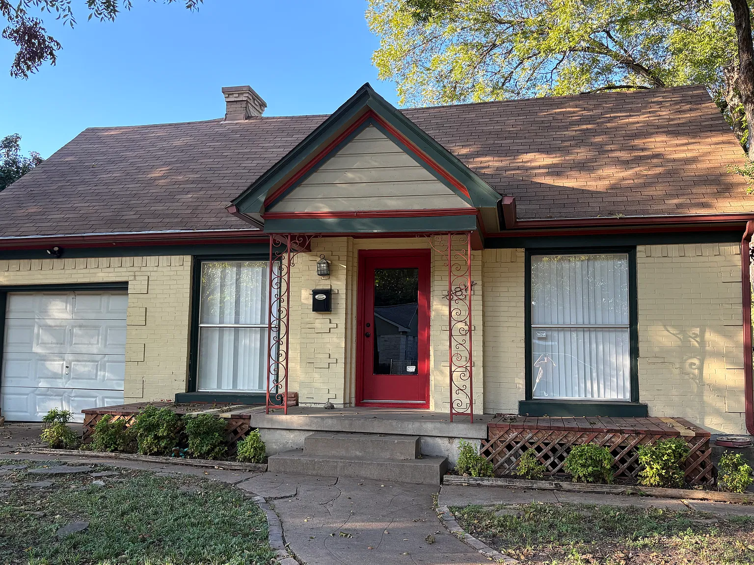 3 bed, 1474 sqft, $2,400 — Photo 1