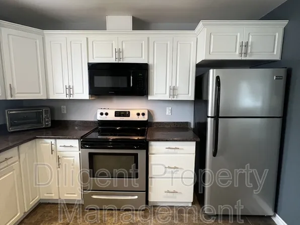 596 Garside Dr, Peterborough, ON K9H 7C7