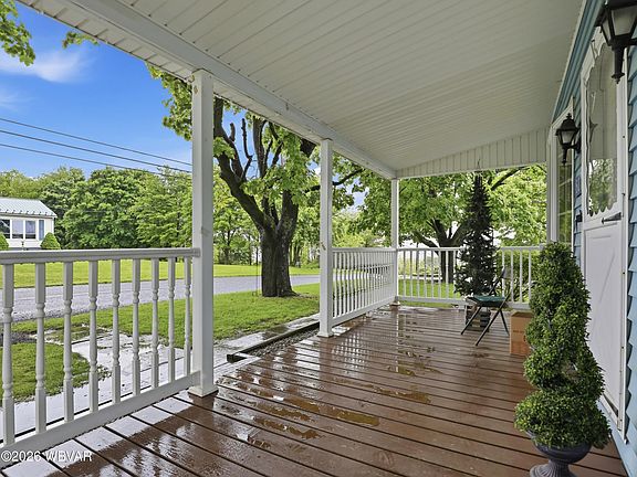 4th image of 501 Derr Hill Rd