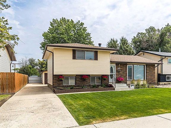 2nd image of 189 W Hull Cres NE