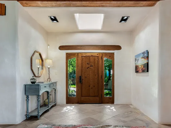 23 Via Pampa, Santa Fe, NM 87506