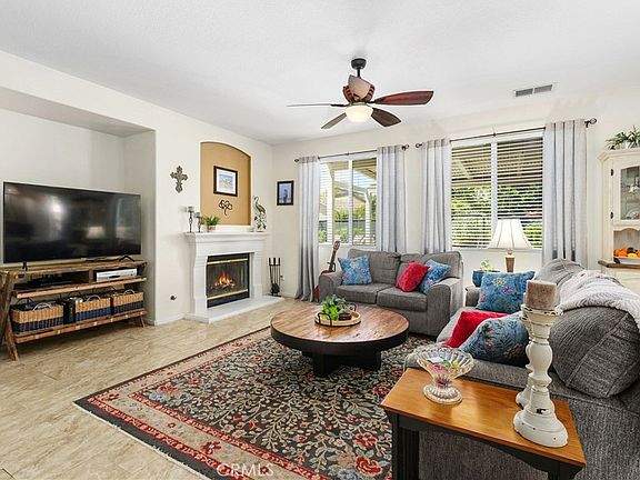 5th image of 32590 Caden Ct