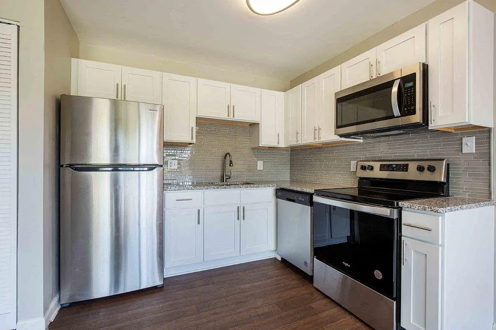 Morningside Apartments and Townhomes — Photo 1