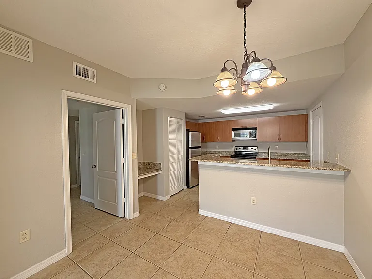 138 SW Peacock Blvd #106 — Photo 6