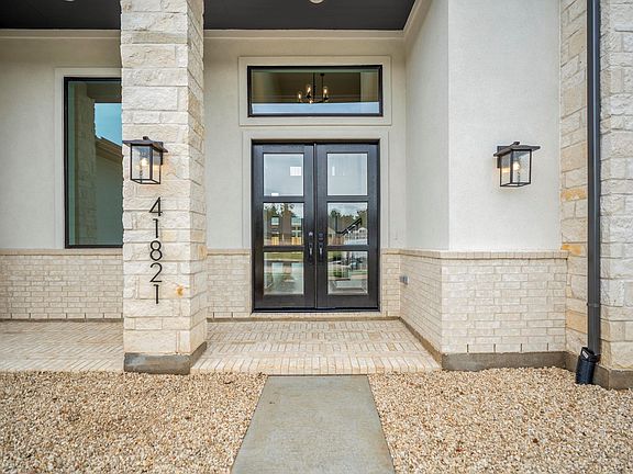 3rd image of 41821 Dalhart Dr