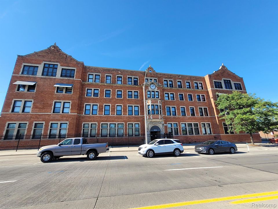 1st image of 6533 E Jefferson Ave #14