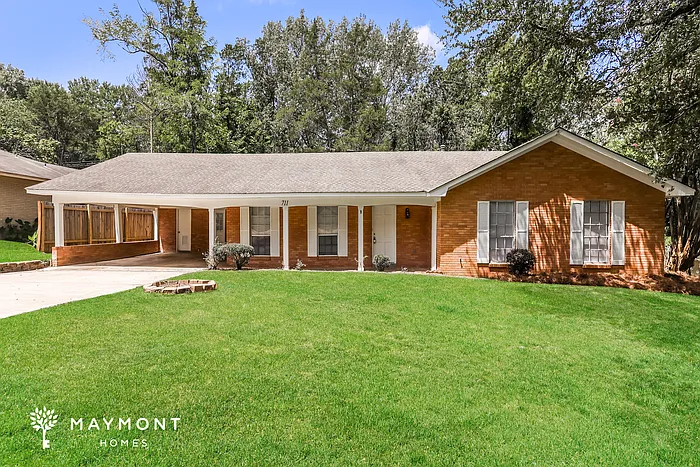 3 bed, 2.0 bath, 1790 sqft, $1,795 — Photo 1