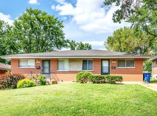 10121 Douglas Ct, Saint Ann, MO 63074