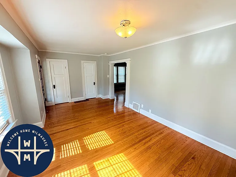 5065 N Berkeley Blvd — Photo 5