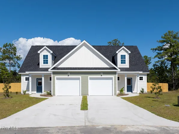 305 Coastal Reef Court, Holly Ridge, NC 28445