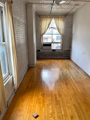 Rented by SP Realty | media 7