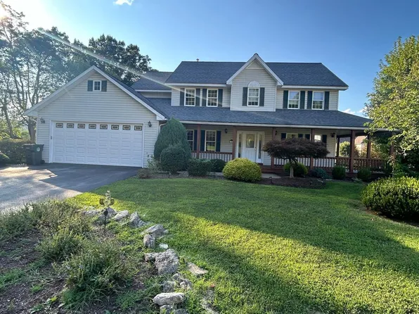 103 Hickory St, Buckhannon, WV 26201