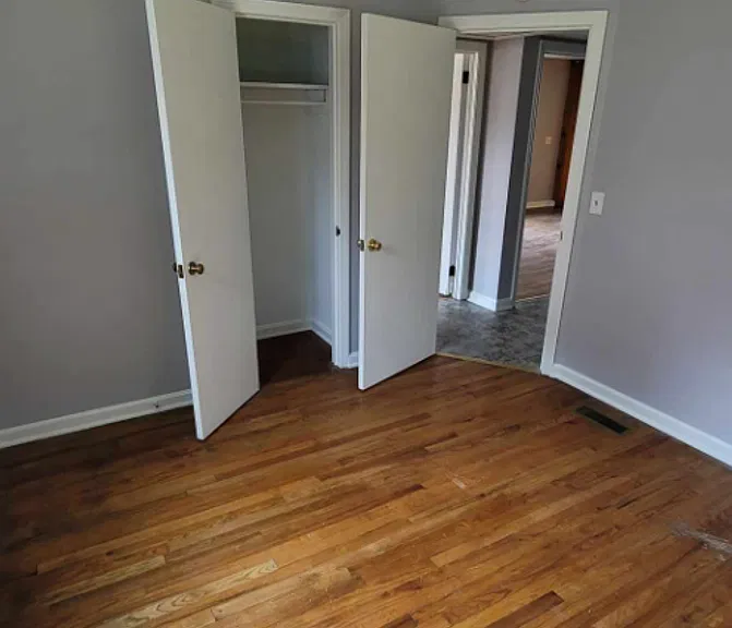 3815 W Meighan Blvd — Photo 4