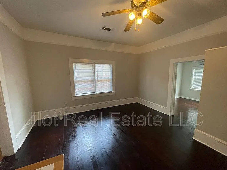 1082 Center St NW #A — Photo 4