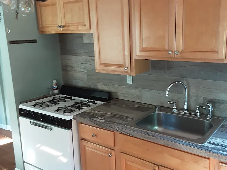 51 Willow Ave — Photo 1