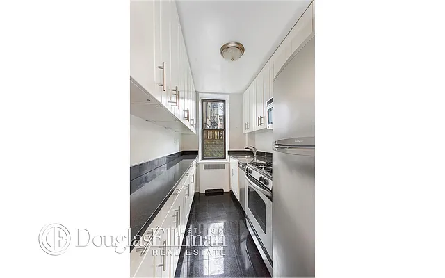 Rented by Douglas Elliman | media 7