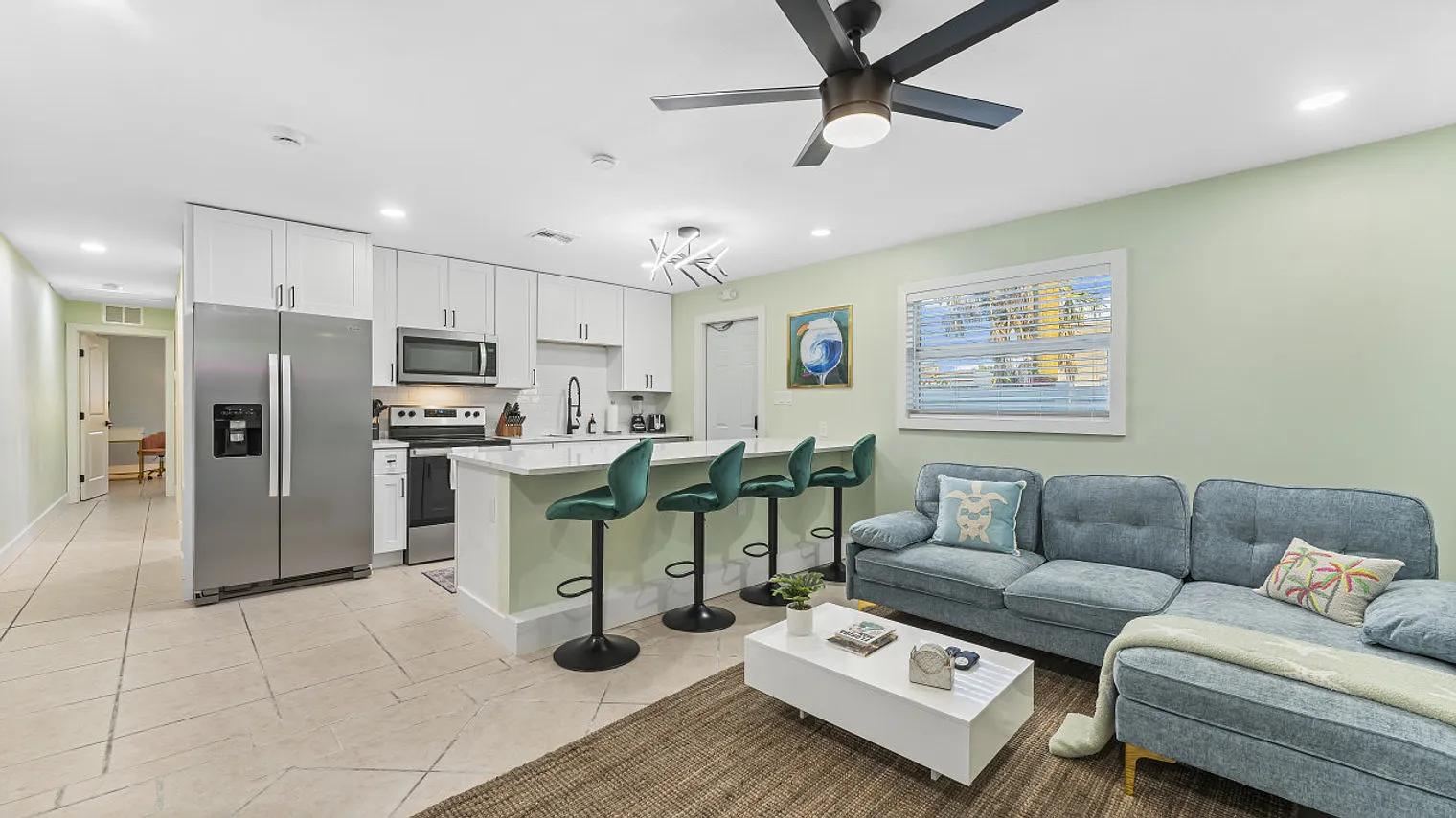 2 bed, 1.0 bath, 850 sqft, $3,039 — Photo 3