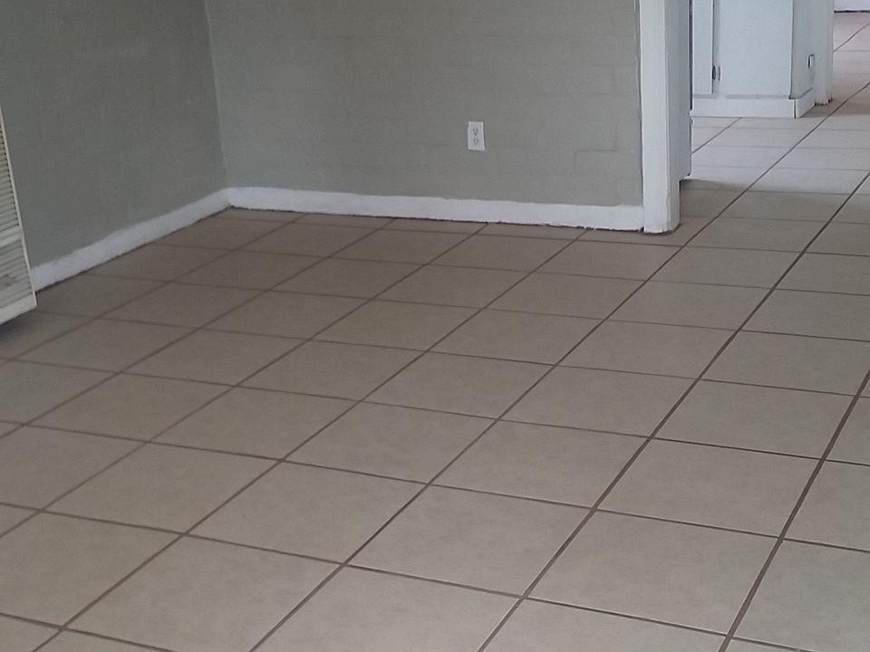 NEW Tile floors.
