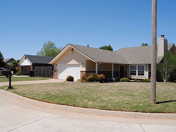 3rd image of 6701 NW 123rd St