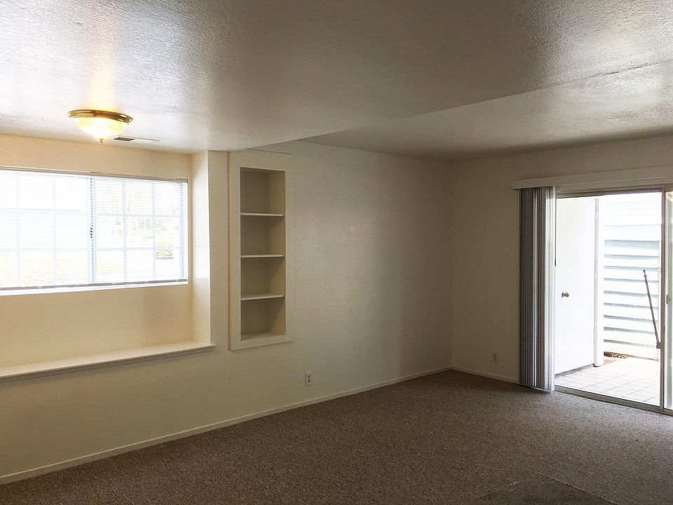 2nd image of 218 Entrance Rd APT 4