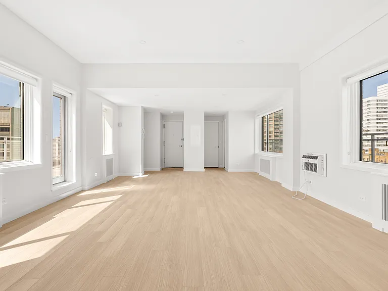 165 E 66th St #PHA — Photo 4